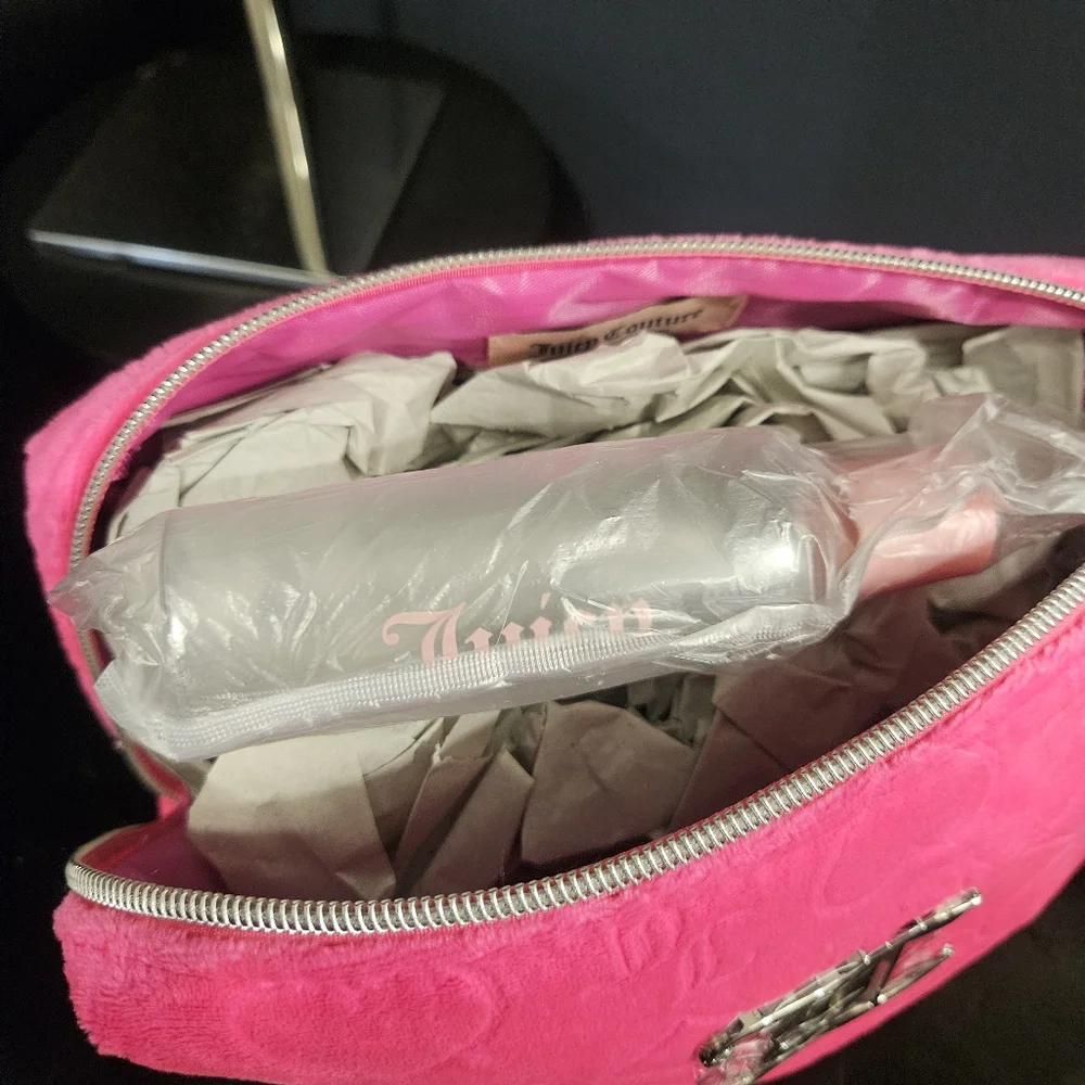 New Juicy Couture Large Pink Crown/Hearts Cosmetic Bag 1 Bottle Incl Gol…